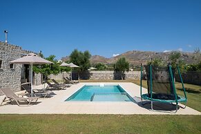 Villa Liatiko With Private Pool