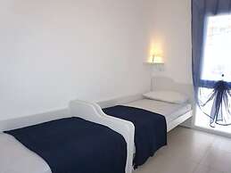 Cosy Apartment Near Seabeach