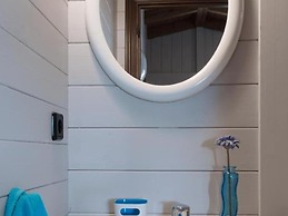 Beautiful Wooden Bungalow With Shared Pool