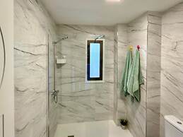 Pleasant Apartment With Shared Pool