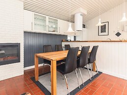 6 Person Holiday Park Home in Middelfart