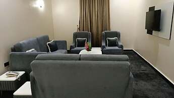 Pula Pula Luxury Hotel and Suites