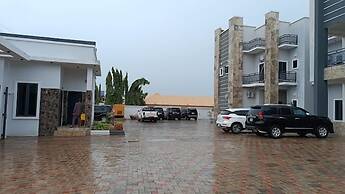 Pula Pula Luxury Hotel and Suites