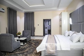 Pula Pula Luxury Hotel and Suites