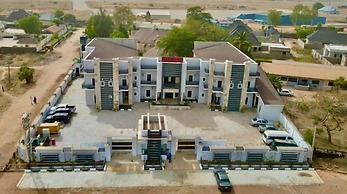 Pula Pula Luxury Hotel and Suites