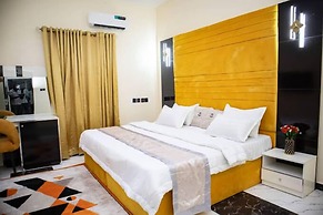 Pula Pula Luxury Hotel and Suites