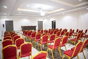 Pula Pula Luxury Hotel and Suites