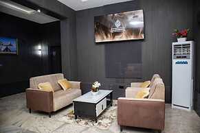 Pula Pula Luxury Hotel and Suites