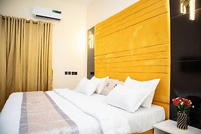 Pula Pula Luxury Hotel and Suites