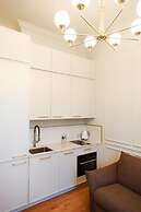 Roze Center Apartments