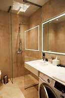 Roze Center Apartments