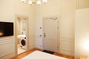 Roze Center Apartments