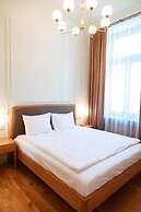 Roze Center Apartments