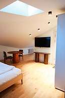 Roze Center Apartments