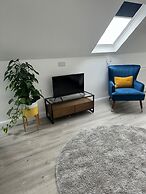 Tranquil Loft Apartment Overlooking Countryside
