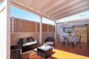 Sirena Apartment in Luxury Villa With Shared Pool