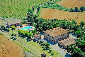Flat With Swimming Pool and air Conditioning