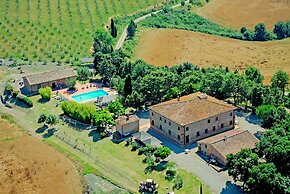 Flat With Swimming Pool and air Conditioning