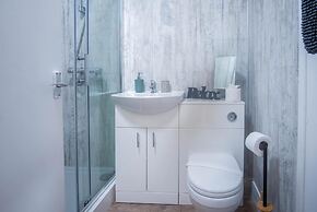 The Lighthouse - 1 Bedroom Apartment - Saundersfoot