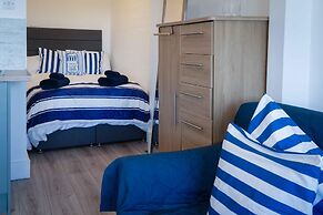 The Lighthouse - 1 Bedroom Apartment - Saundersfoot