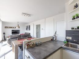 Sunny Apartment With Open Terrace