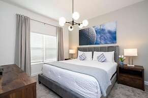 2557 Awesome 4BD Townhouse Located at Storey Lake