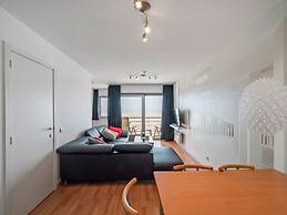 One-bedroom Flat With sea Views and Parking