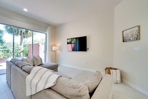 Family Home Near Disney w/ Patio & Pool Access