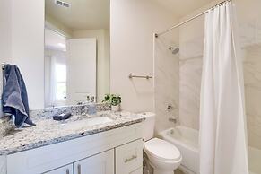 Family Home Near Disney w/ Patio & Pool Access