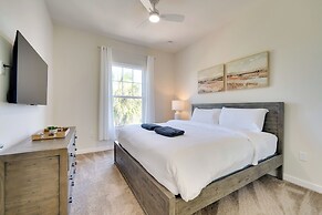 Family Home Near Disney w/ Patio & Pool Access