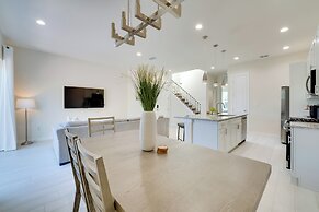 Family Home Near Disney w/ Patio & Pool Access