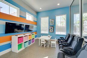 Family Home Near Disney w/ Patio & Pool Access