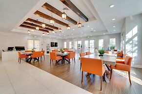 Family Home Near Disney w/ Patio & Pool Access