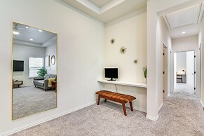 5 Mi to Downtown - Chic Home w/ Patio in Houston!