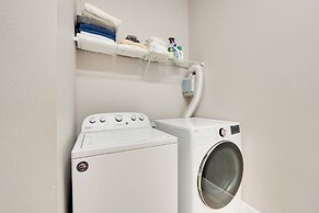 3 Mi to Animal Kingdom: Townhome w/ Pool Access!