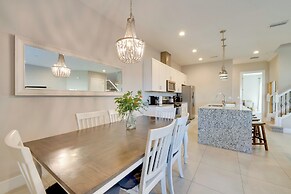 3 Mi to Animal Kingdom: Townhome w/ Pool Access!