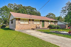 Family-friendly Jonesboro Home w/ Fenced Yard!