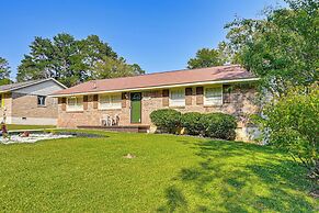 Family-friendly Jonesboro Home w/ Fenced Yard!