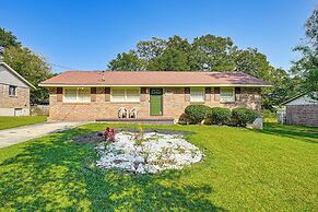Family-friendly Jonesboro Home w/ Fenced Yard!