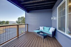 Balconies w/ Scenic River Views: Hammond Townhome!
