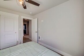 Balconies w/ Scenic River Views: Hammond Townhome!