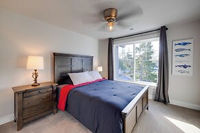 Balconies w/ Scenic River Views: Hammond Townhome!