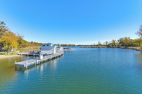 Detroit Lakes Home: Walk to Marina!