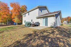 Detroit Lakes Home: Walk to Marina!