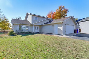 Detroit Lakes Home: Walk to Marina!