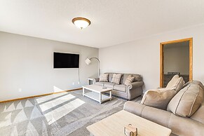 Detroit Lakes Home: Walk to Marina!