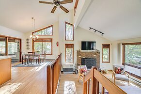 11 Mi to Skiing, Water Parks: Tobyhanna Getaway!