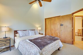 11 Mi to Skiing, Water Parks: Tobyhanna Getaway!