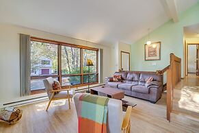 11 Mi to Skiing, Water Parks: Tobyhanna Getaway!