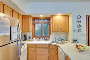 11 Mi to Skiing, Water Parks: Tobyhanna Getaway!